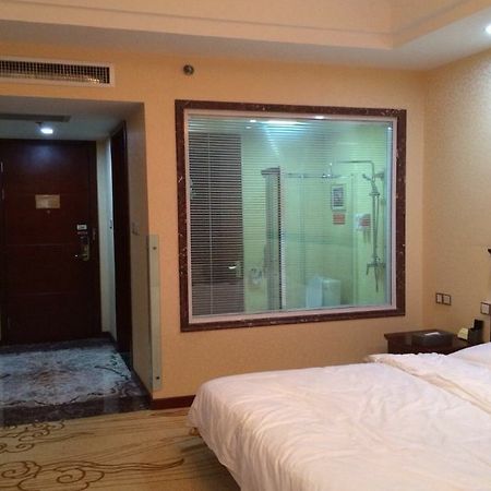 Weihai Happy Hot Spring Hotel Екстериор снимка