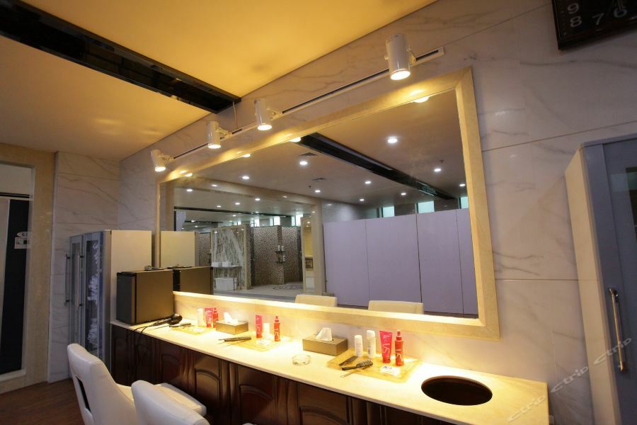 Weihai Happy Hot Spring Hotel Екстериор снимка