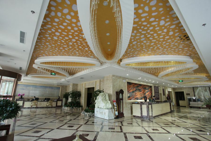 Weihai Happy Hot Spring Hotel Екстериор снимка